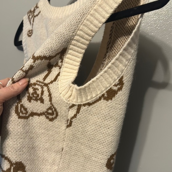 Rue21 Cream and Brown Knit Teddy Bear Vest - Picture 6 of 7